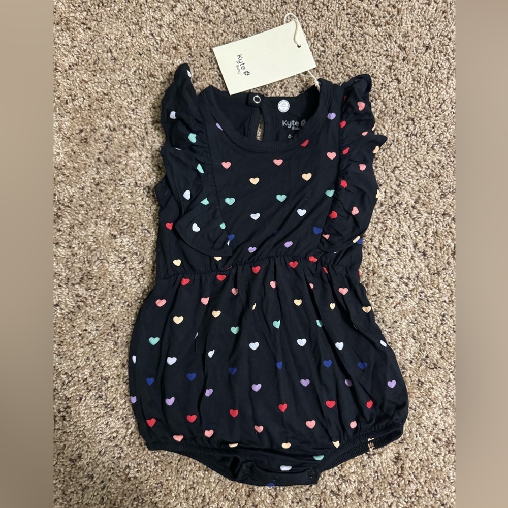 Kyte BABY Bodysuit romper with Colorful Hearts